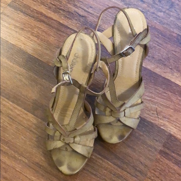 Tan Bohemian Platform Heels - Picture 2 of 5